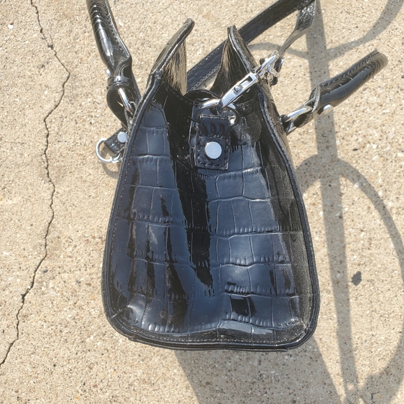 Liz Claiborne Small Crossbody Bag Purse w/ Wallet - Picture 4 of 12